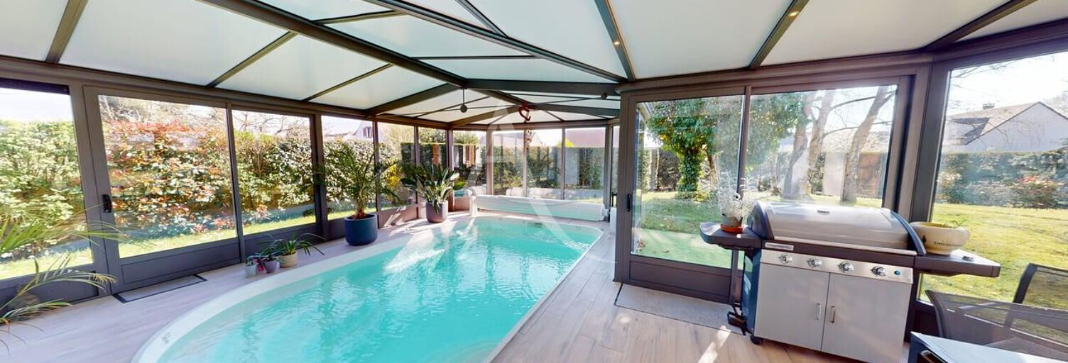 Maison 8 Pièces 232 m² à vendre à Mardié (45430)