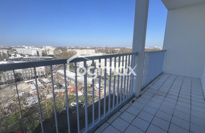 Vente appartement 4 pièces 96 m² La Rochelle (17000) — photo 2