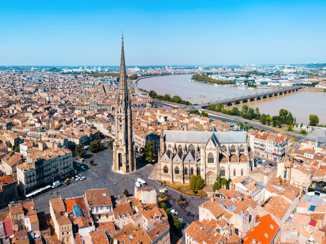 A vendre Immeuble en pierre en R+3  sur 180 m2 à Bordeaux Bastide — photo du bien