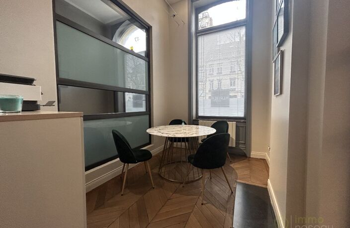 Bureau — photo 4