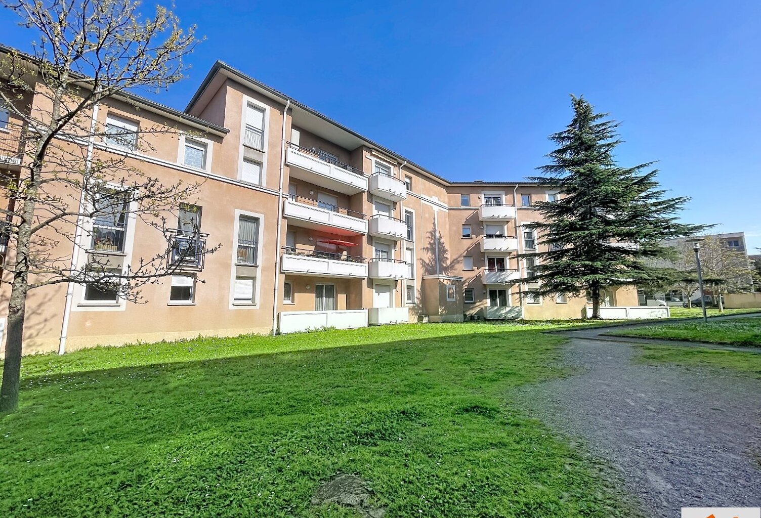 Appartement — photo 1