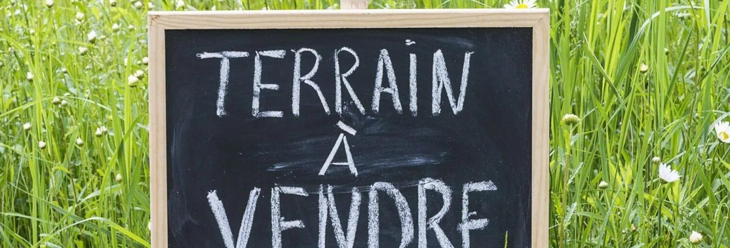 Terrain  1979 m² à vendre à Chavanod (74650)