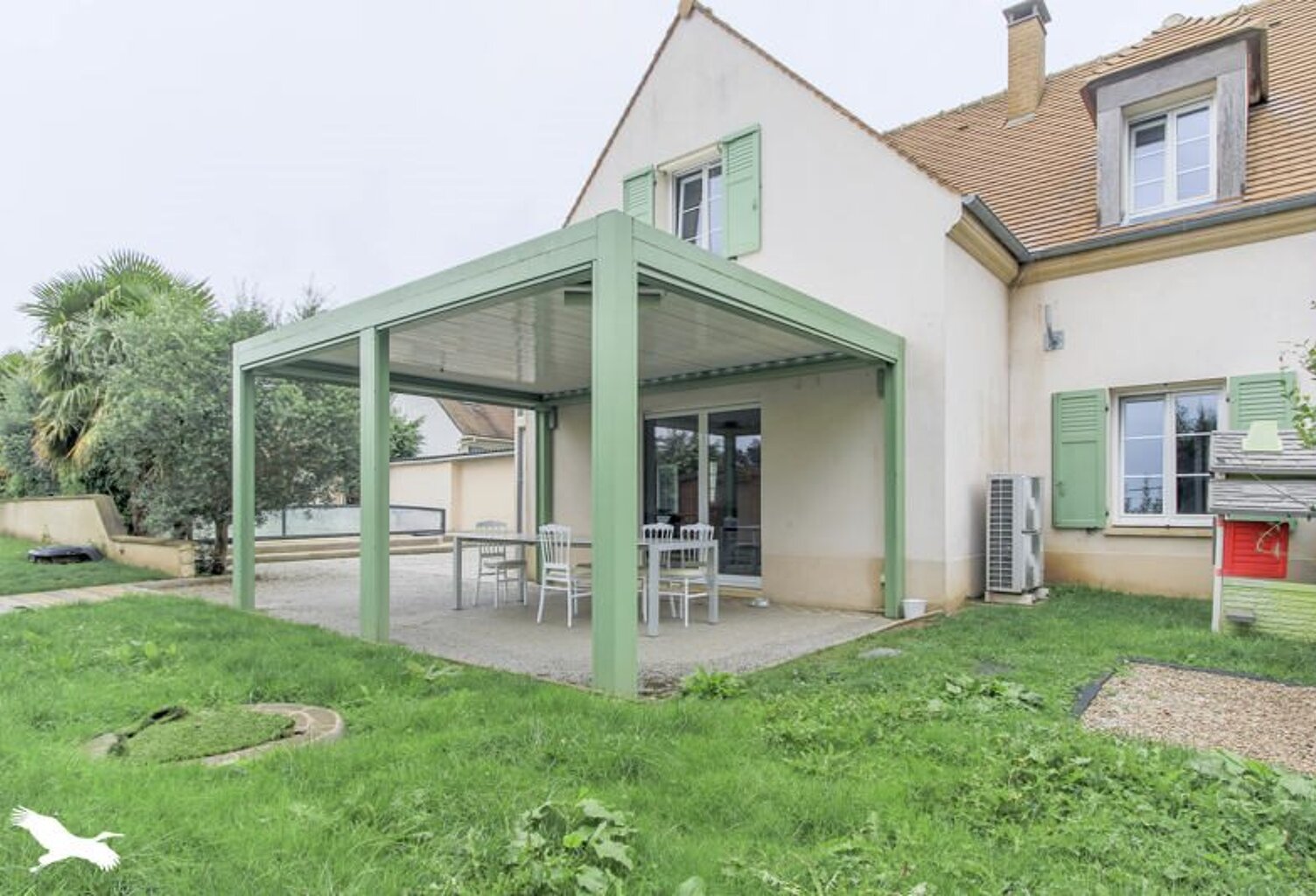 Pavillon de 7 pièces principales — photo 1