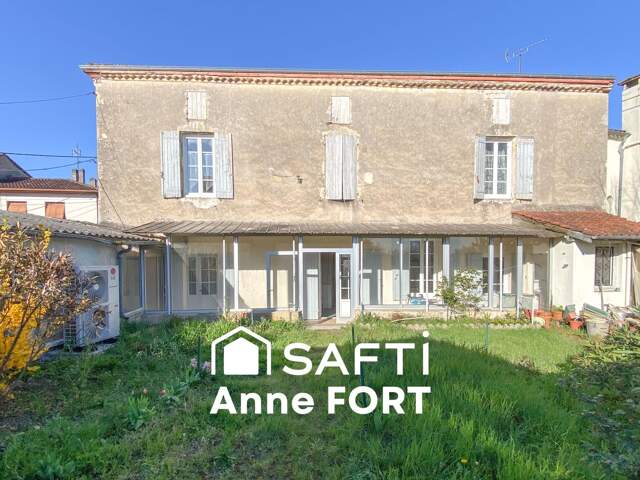 Maison de ville 190 m2 avec jardin attenant, 4 chambres, beaux volumes et potentiel d'aménagement — photo du bien
