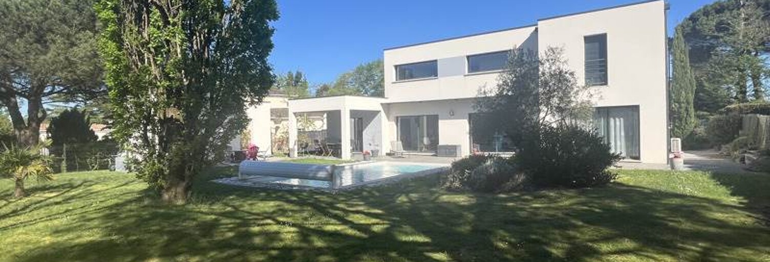 Maison 4 Pièces 171 m² à vendre à Carignan-de-Bordeaux (33360)