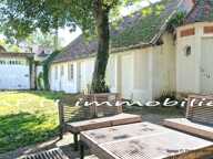 Maison de charme avec 4 chambres / 191m2 sur 600m2 de terrain clos de hauts murs + dépendances — photo 2