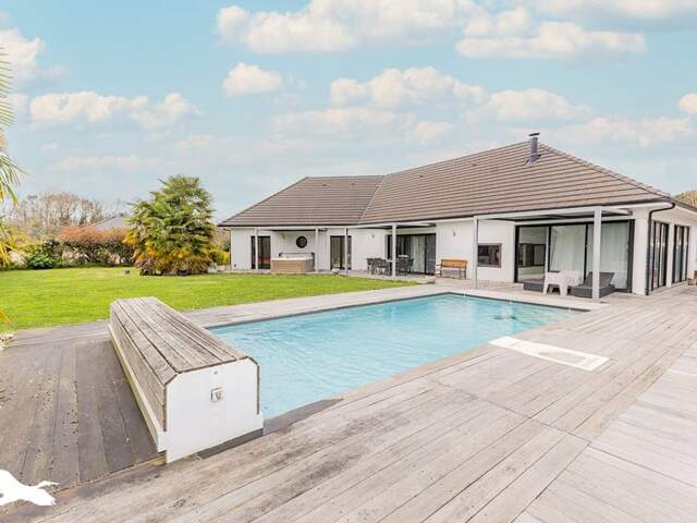 Contemporaine de 6 pièces principales — photo du bien