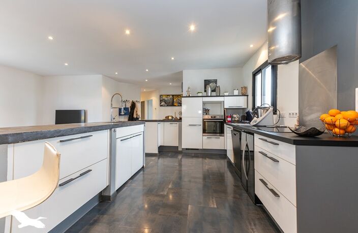 Contemporaine de 6 pièces principales — photo 2