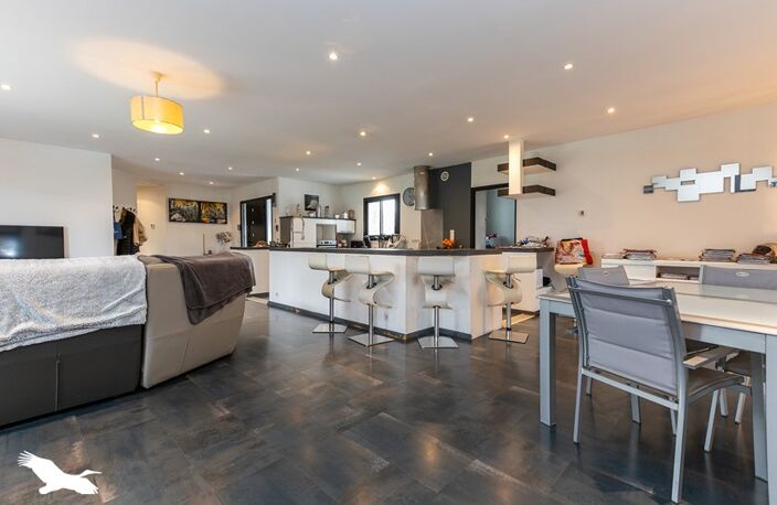 Contemporaine de 6 pièces principales — photo 4