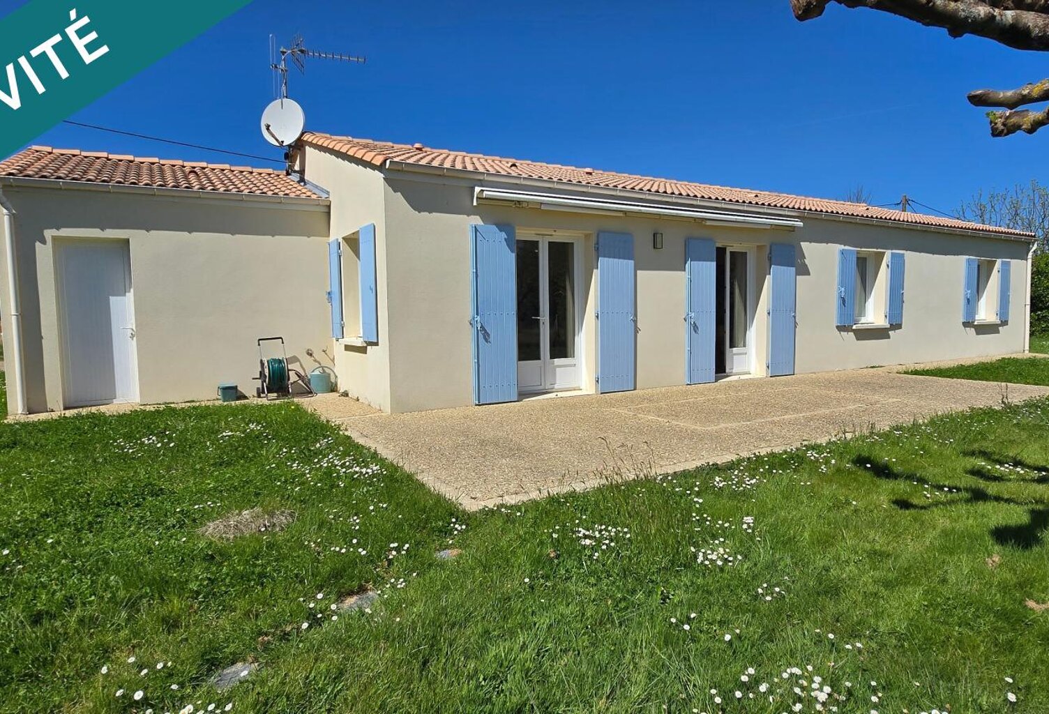 Plain-pied avec 4 chambres, garage et jardin au calme de Rioux — photo 1