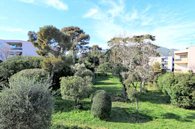 Appartement 4 pièces 242000 €