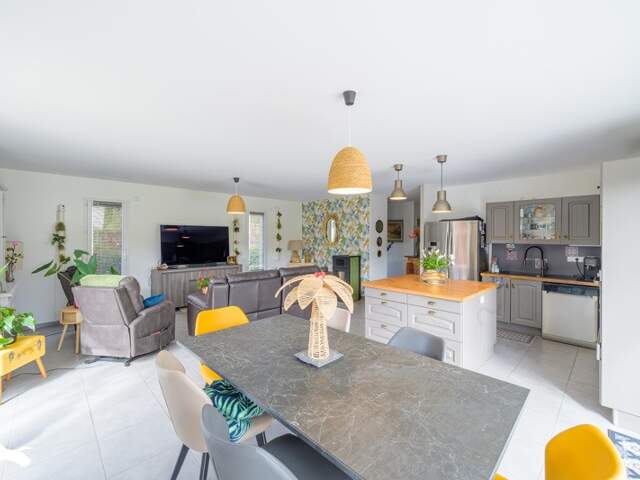 Contemporaine de 4 pièces principales — photo du bien