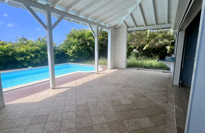 Villa  avec piscine  Quartier résidentiel recherché proche m — photo 3