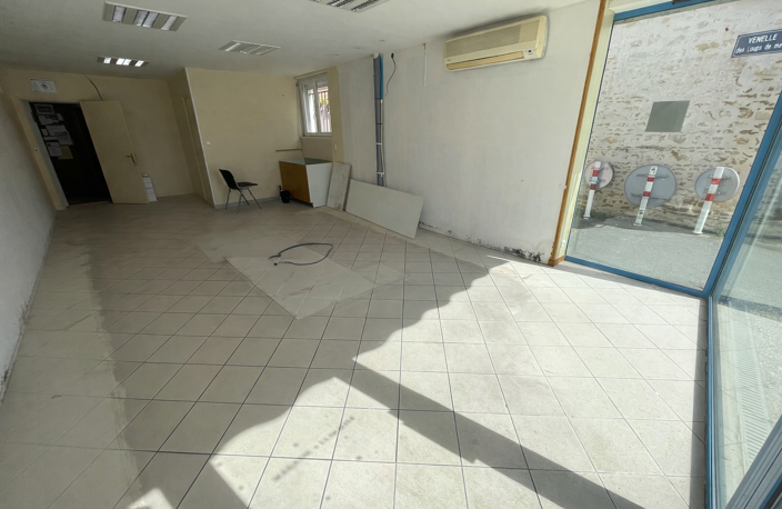 LOCAL COMMERCIAL AVEC APPARTEMENT — photo 2