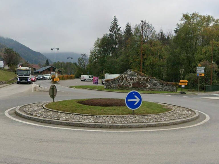 Lot de 3 parkings en sous-sol à MONTRIOND 74 avec frais de notaires offerts — photo 1