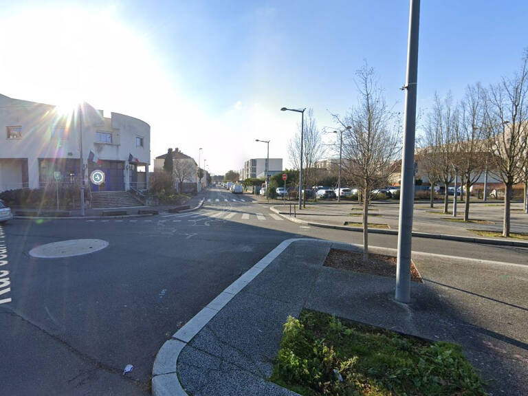 Lot de 10 parkings en sous-sol à Vaulx-en-Velin avec frais de notaire offerts — photo 1