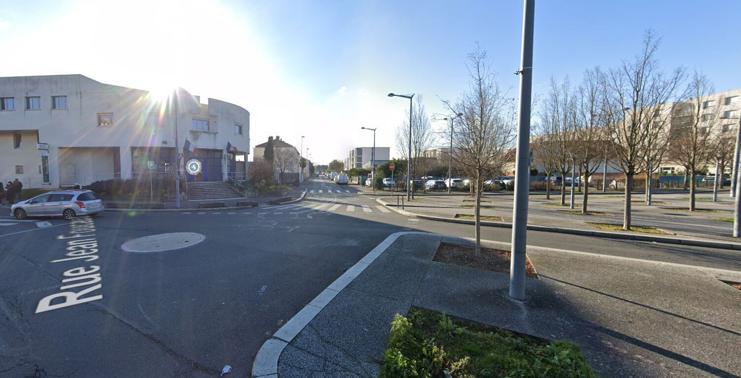 Lot de 10 parkings en sous-sol à Vaulx-en-Velin avec frais de notaire offerts — photo 1