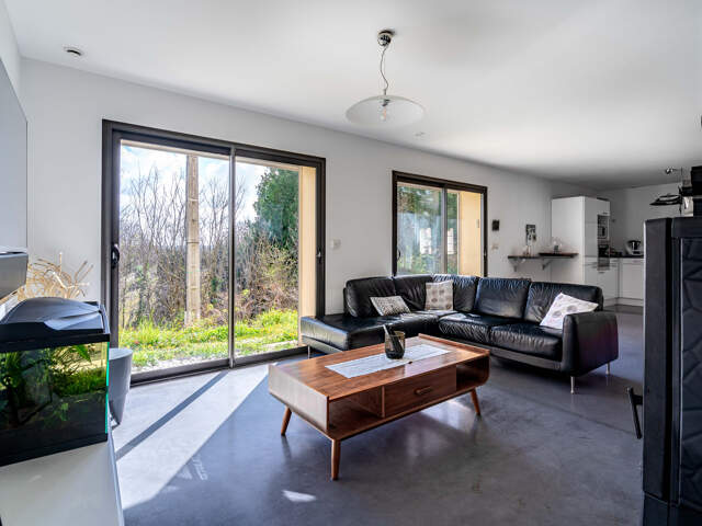 Maison 4 pièces Albigny-sur-Saone  180m2 — photo du bien