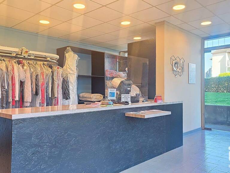 Vente Boutique/Local commercial 88 m&sup2; — photo 1