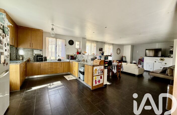 Vente Maison/villa 9 pièces — photo 4