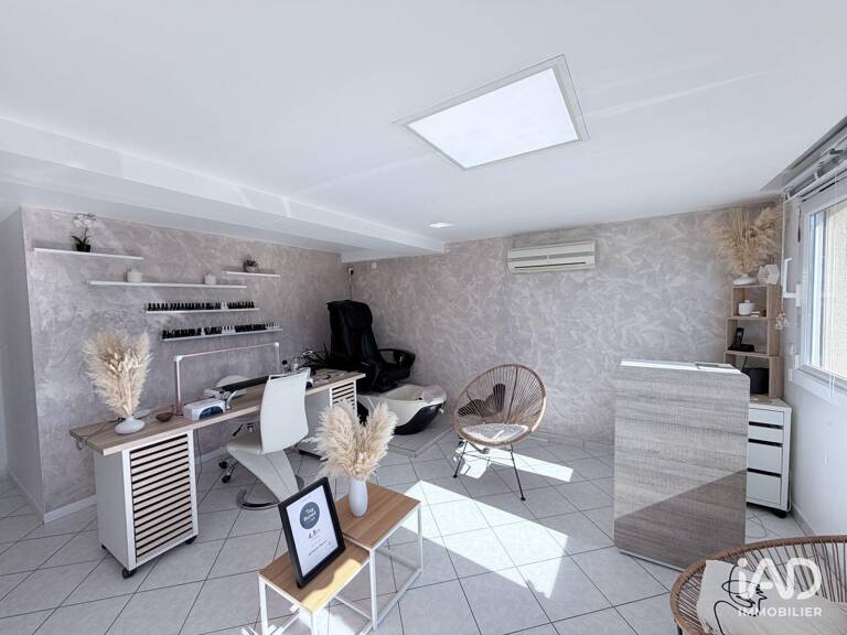 Vente Boutique/Local commercial 70 m&sup2; — photo 1