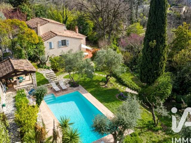 Vente Maison d'architecte 8 pièces — photo du bien