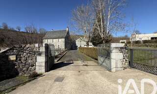 Maison 11 Pièces 250 m² à vendre à Laguiole (12210)