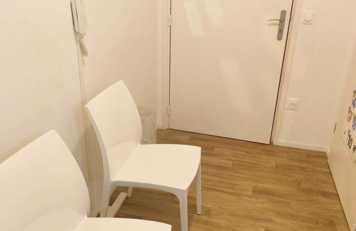 Location Bureaux 54 m&sup2; — photo 2