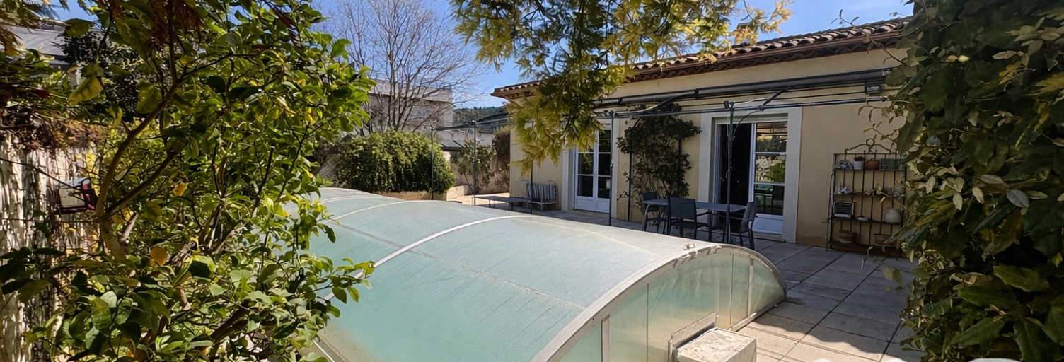 Maison 5 Pièces 133 m² à vendre à Saint-Cyr-sur-Mer (83270)