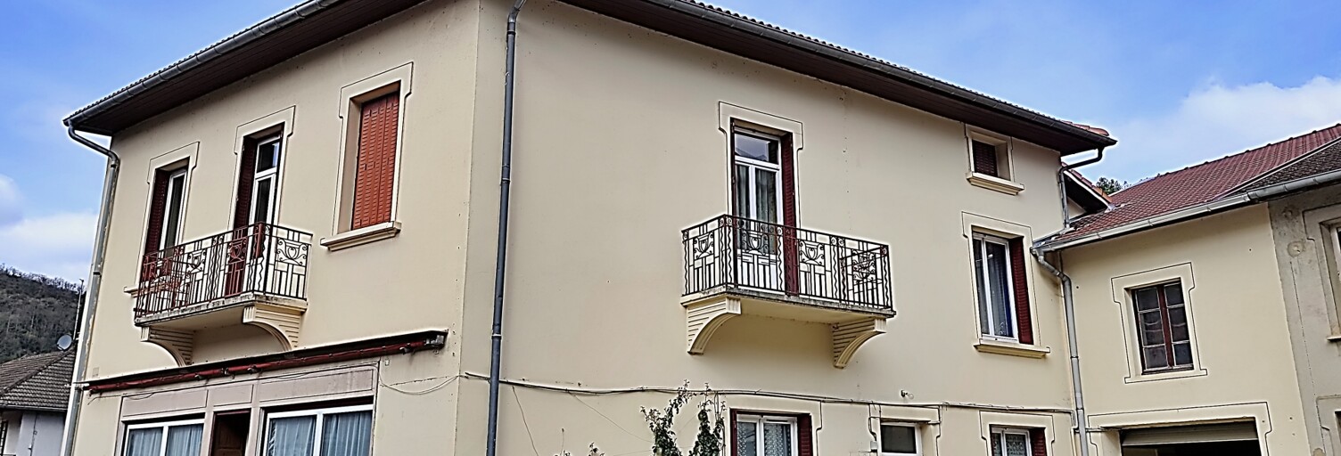 Maison 8 Pièces 257 m² à vendre à Thoirette-Coisia (39240)