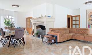 Maison 10 Pièces 265 m² à vendre à Villecresnes (94440)