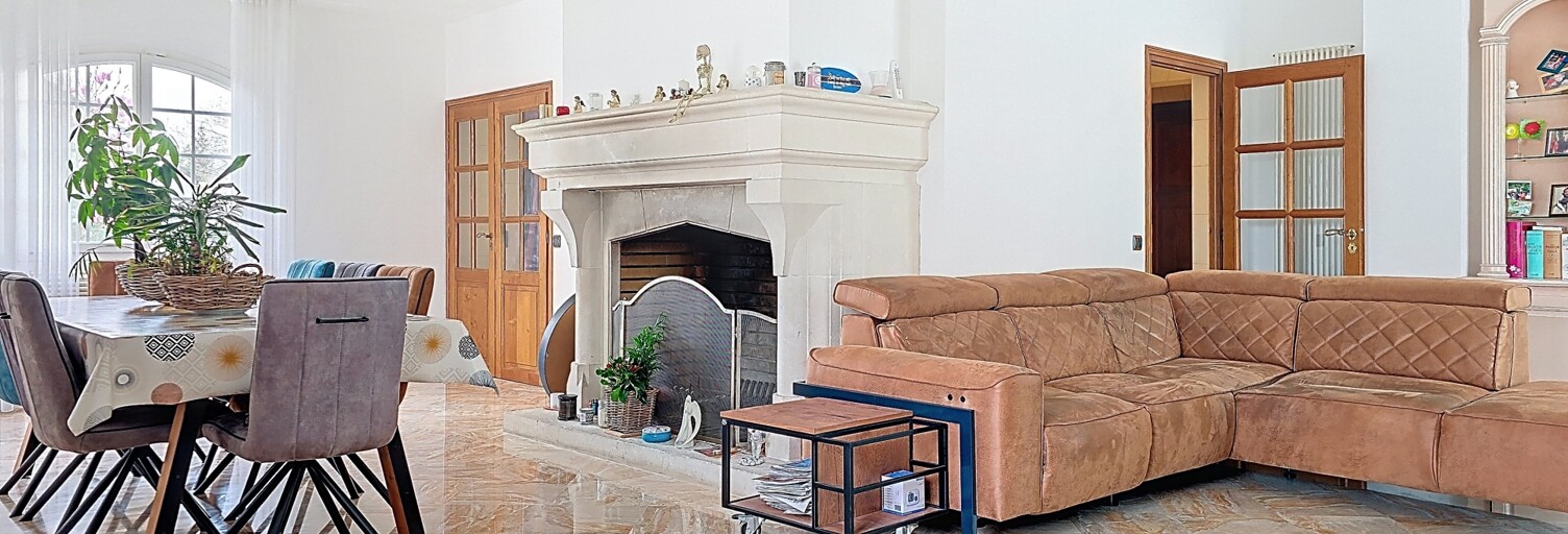 Maison 10 Pièces 265 m² à vendre à Villecresnes (94440)