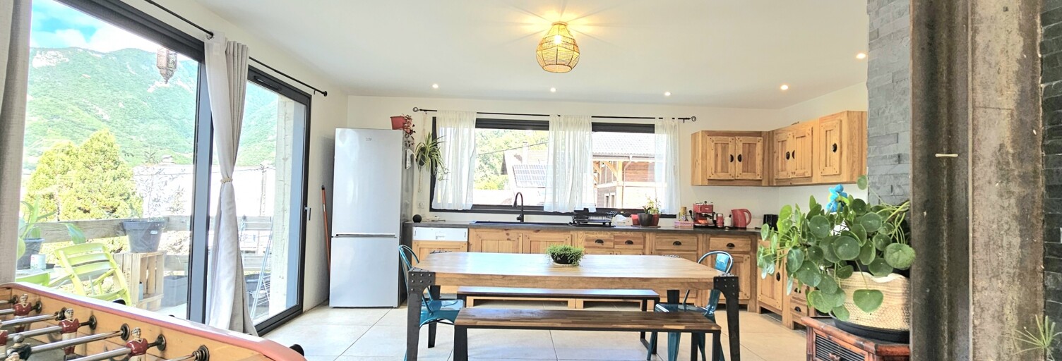 Maison 7 Pièces 182 m² à vendre à Val de Chaise (74210)