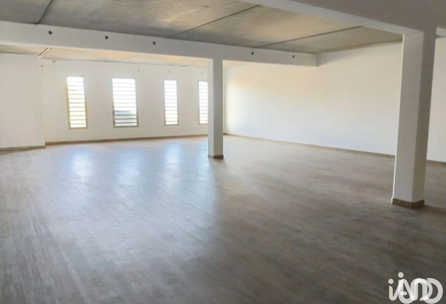 Vente Murs commerciaux 131 m&sup2; — photo 1