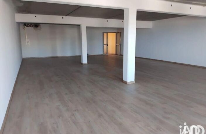 Vente Murs commerciaux 131 m&sup2; — photo 2
