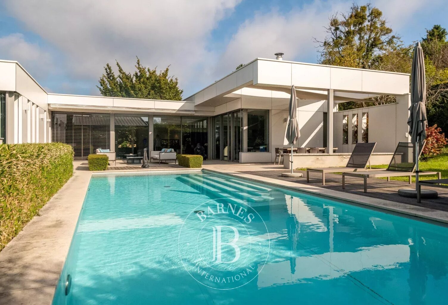 Exclusivité - Saint Cyr au Mont d'Or - Maison contemporaine - Terrain de 1378m² - Piscine - 4 chambres — photo 1