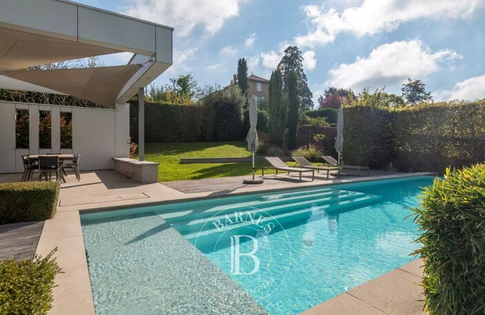 Exclusivité - Saint Cyr au Mont d'Or - Maison contemporaine - Terrain de 1378m² - Piscine - 4 chambres — photo 3