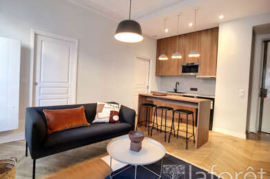 Appartement 2 pièces 1074 €