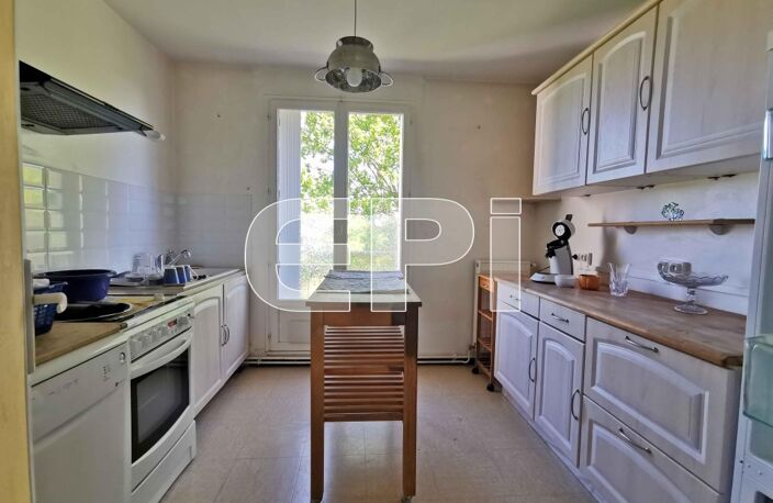 Réf 8133. Richelieu, Appartement T4 de 73 m², 1er étage sans — photo 3
