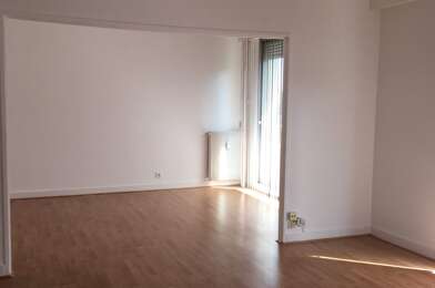 Appartement 4 pièces 915 €