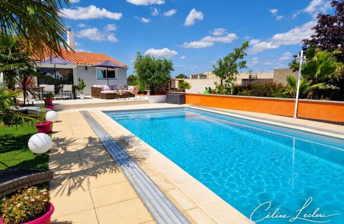 Villa d'Exception 134 m² – Piscine – Jacuzzi – Cuisine d'été – Saint-Michel-en-l'Herm (85) — photo 2