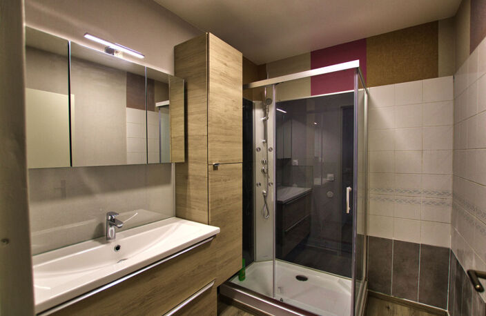 A VENDRE CENTRE VILLE TOULOUSE T2 ENTIEREMENT RENOVE DANS RESIDENCE DE STANDING — photo 2