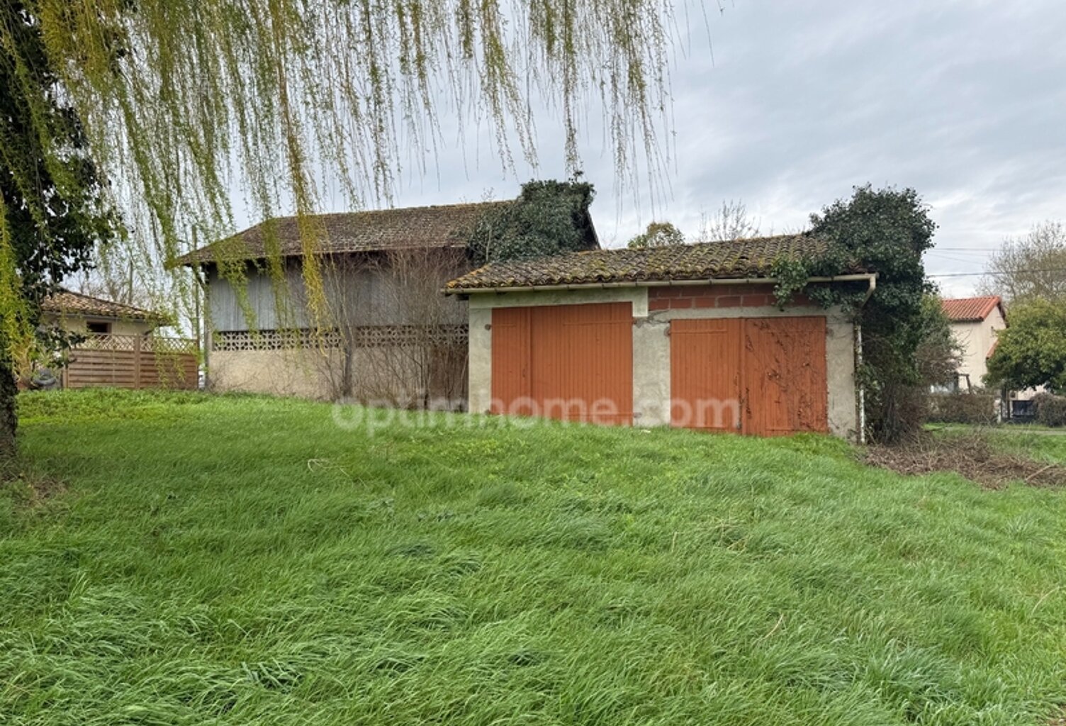 Terrain 937 m², Hangar et garages — photo 1
