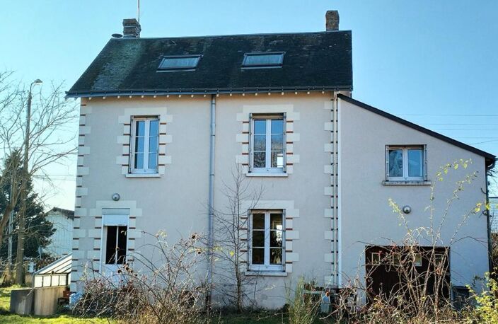 Au cœur de Sepmes, charmant village à 5 mn de Ste Maure et de l'autoroute A10, belle maison en pierre de 140 m² habitables sur 1495 m² de terrain — photo 3