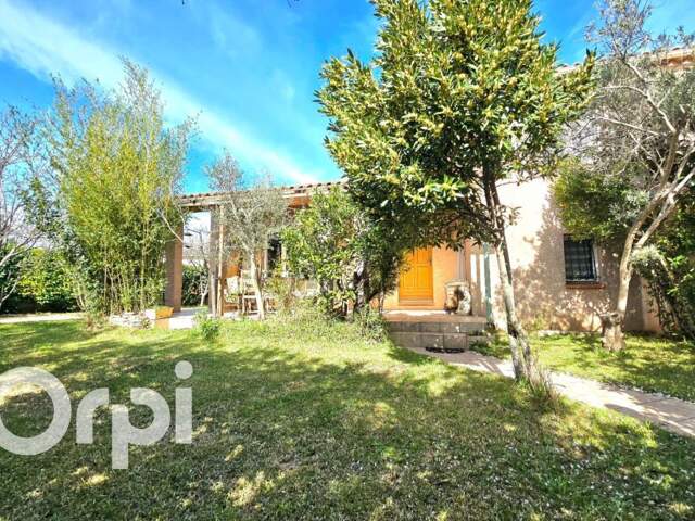 Maison indépendante avec jardin dans quartier recherché — photo du bien