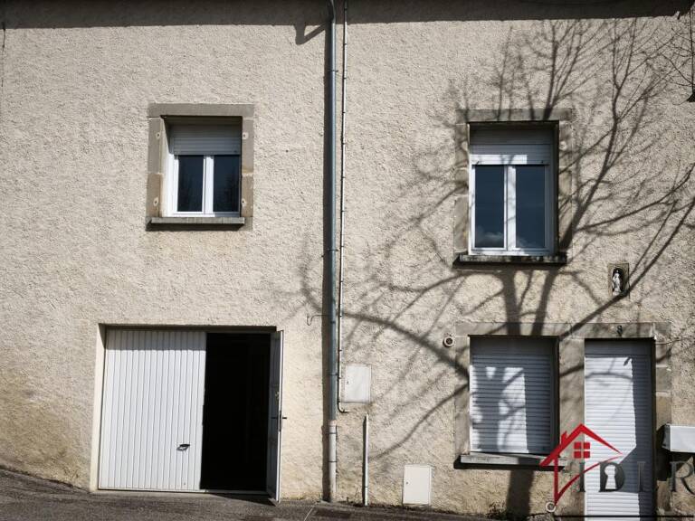 maison d'habitation de type f6 140m2 sur un terrain de 260 m — photo 1