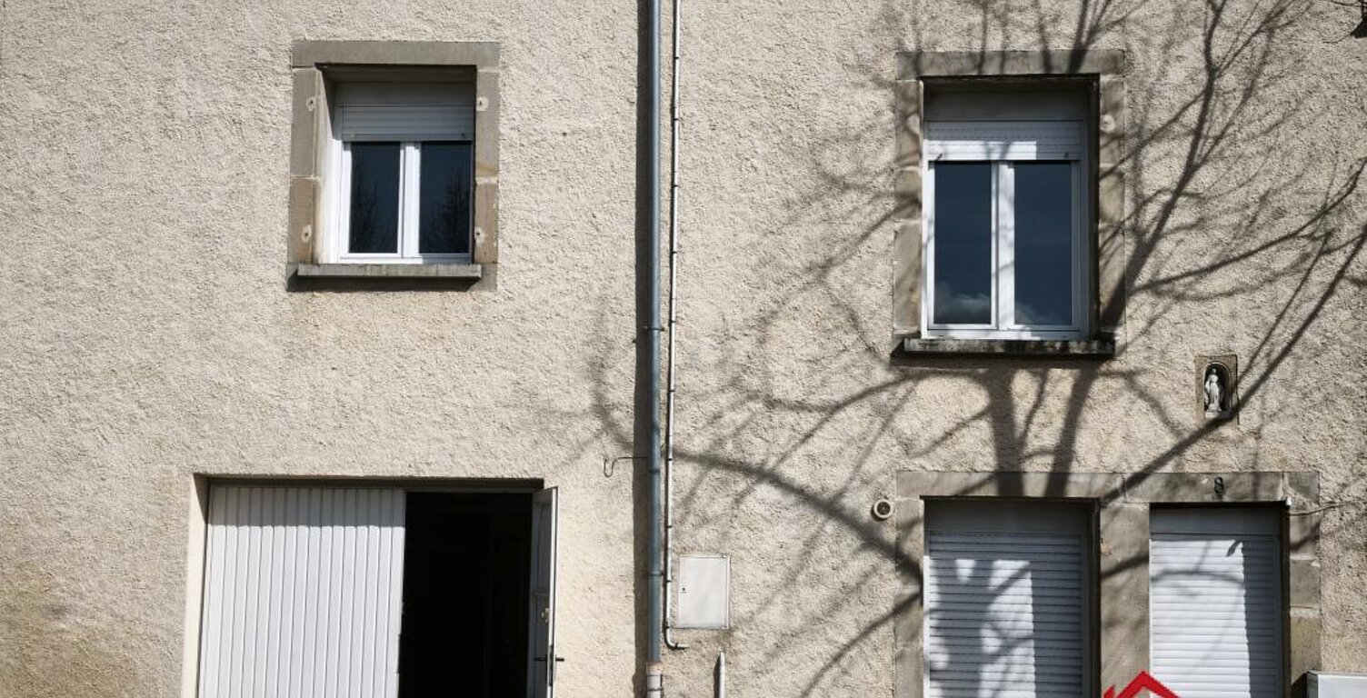 maison d'habitation de type f6 140m2 sur un terrain de 260 m — photo 1