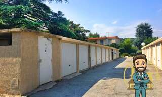 Garage   m² à louer à Saint-Laurent-du-Var (06700)