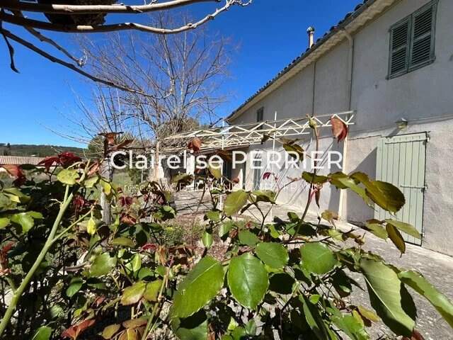 EXCLUSIVITÉ – PROPRIÉTÉ SAINT-ANTONIN-DU-VAR 100m2 habitables et 300m2 aménageables — photo du bien