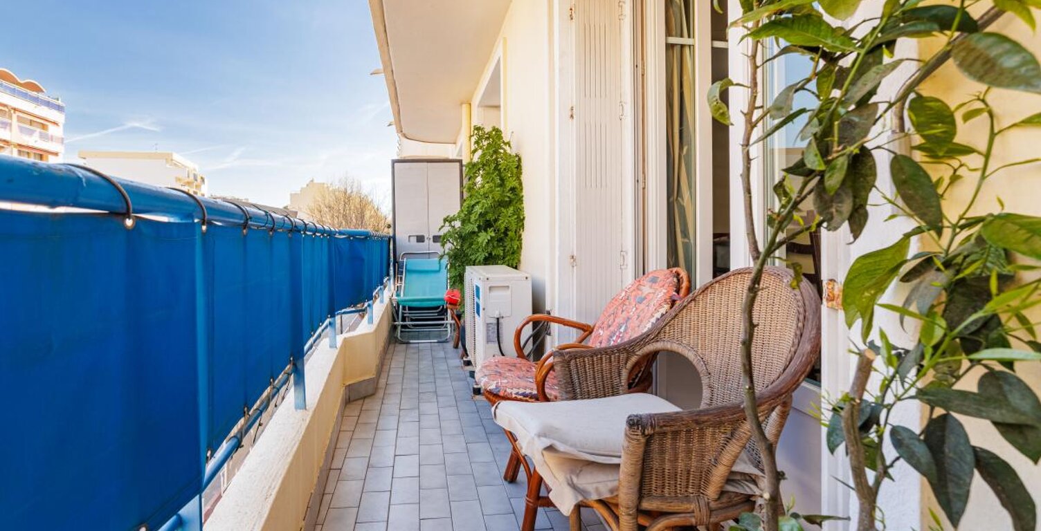 JUAN LES PINS - QUARTIER DULYS — photo 1